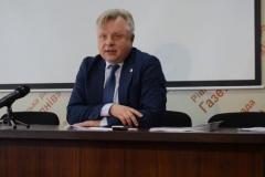 hroshovi-aktivi-ta-korporativni-prava-shcho-zadekl20190423_2857