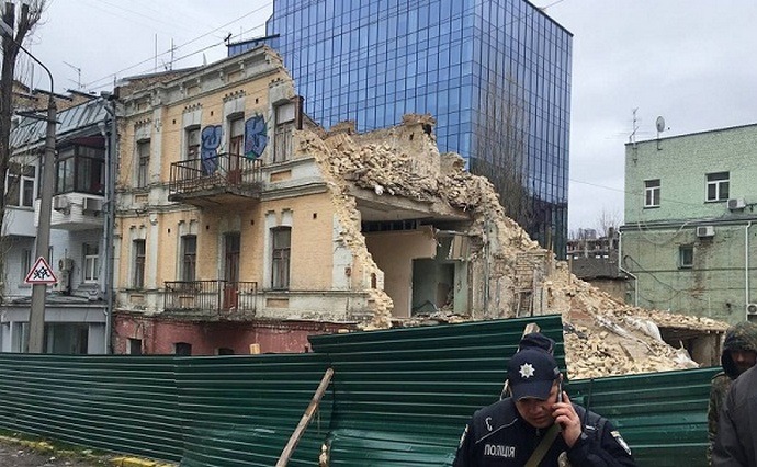 ЗНЕСЕННЯ ІСТОРИЧНОЇ БУДІВЛІ НА ЦИМЛЯНСЬКОМУ ПРОВУЛКУ, 3А / KYIV.MEDIA